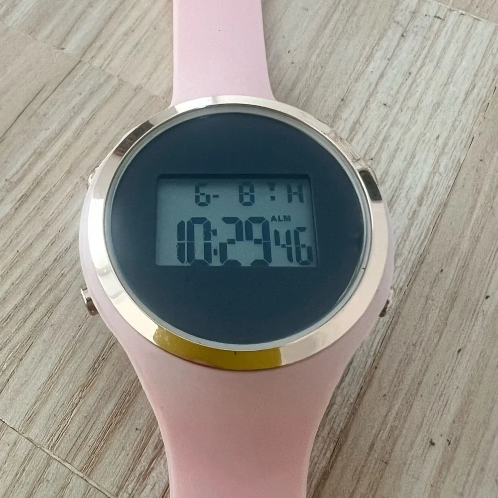Unbranded ladies rose gold tone pink silicone DIGITAL watch NEW BATTERY